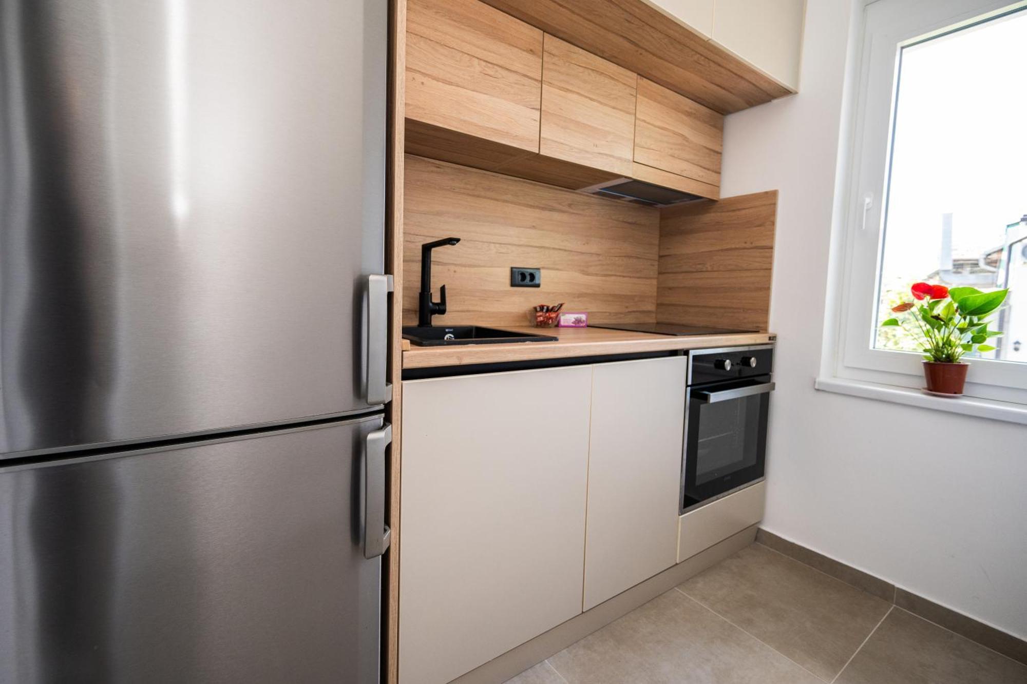Bright 2Bdr Apartment With Balcony - Free Parking Сараєво Екстер'єр фото