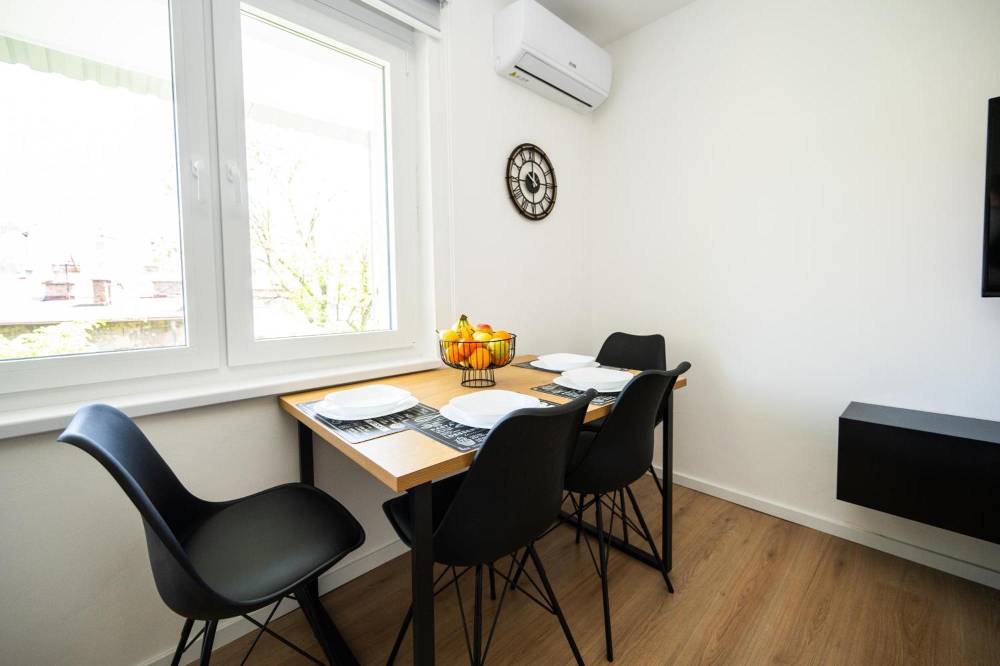 Bright 2Bdr Apartment With Balcony - Free Parking Сараєво Екстер'єр фото
