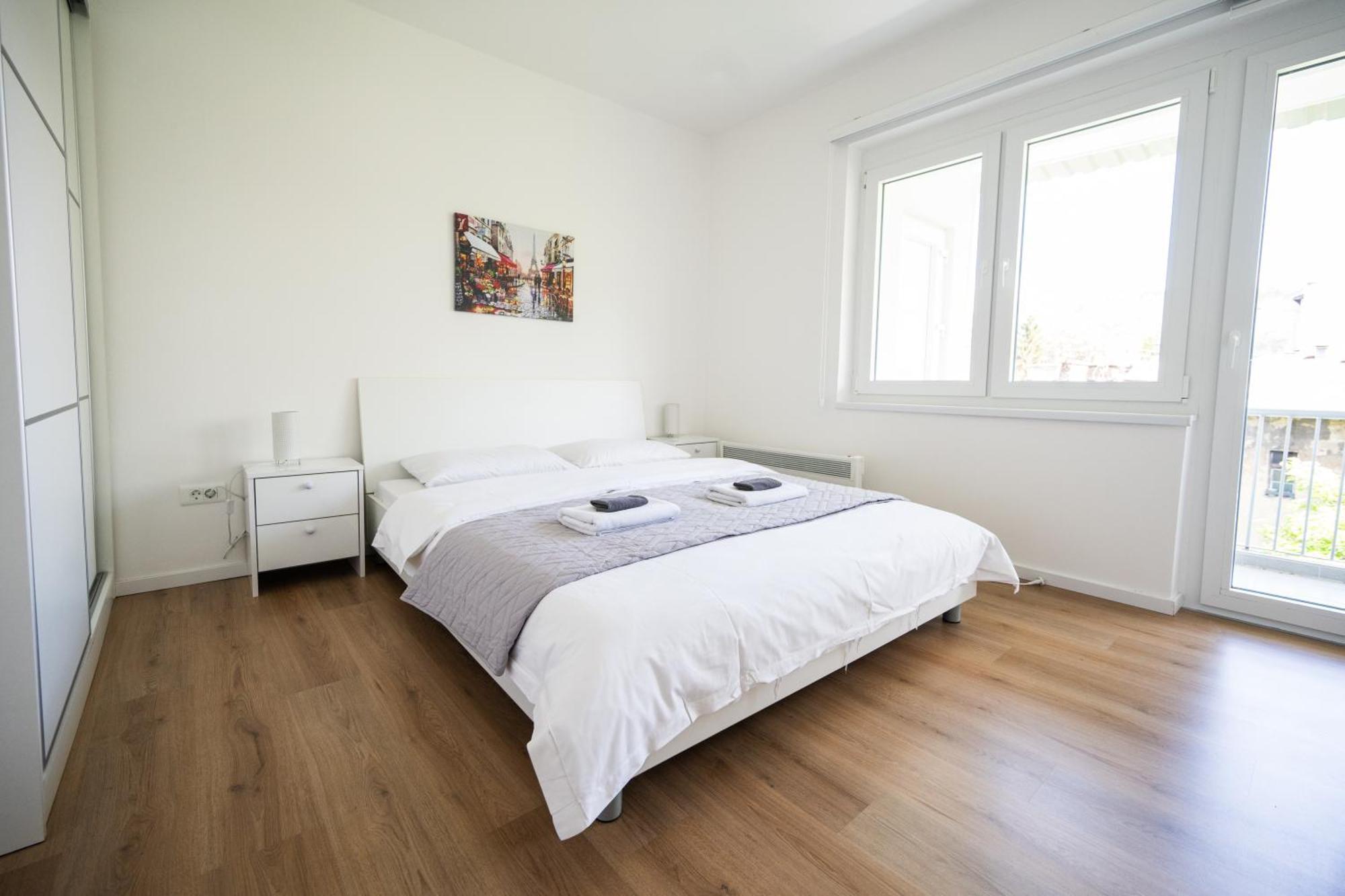 Bright 2Bdr Apartment With Balcony - Free Parking Сараєво Екстер'єр фото