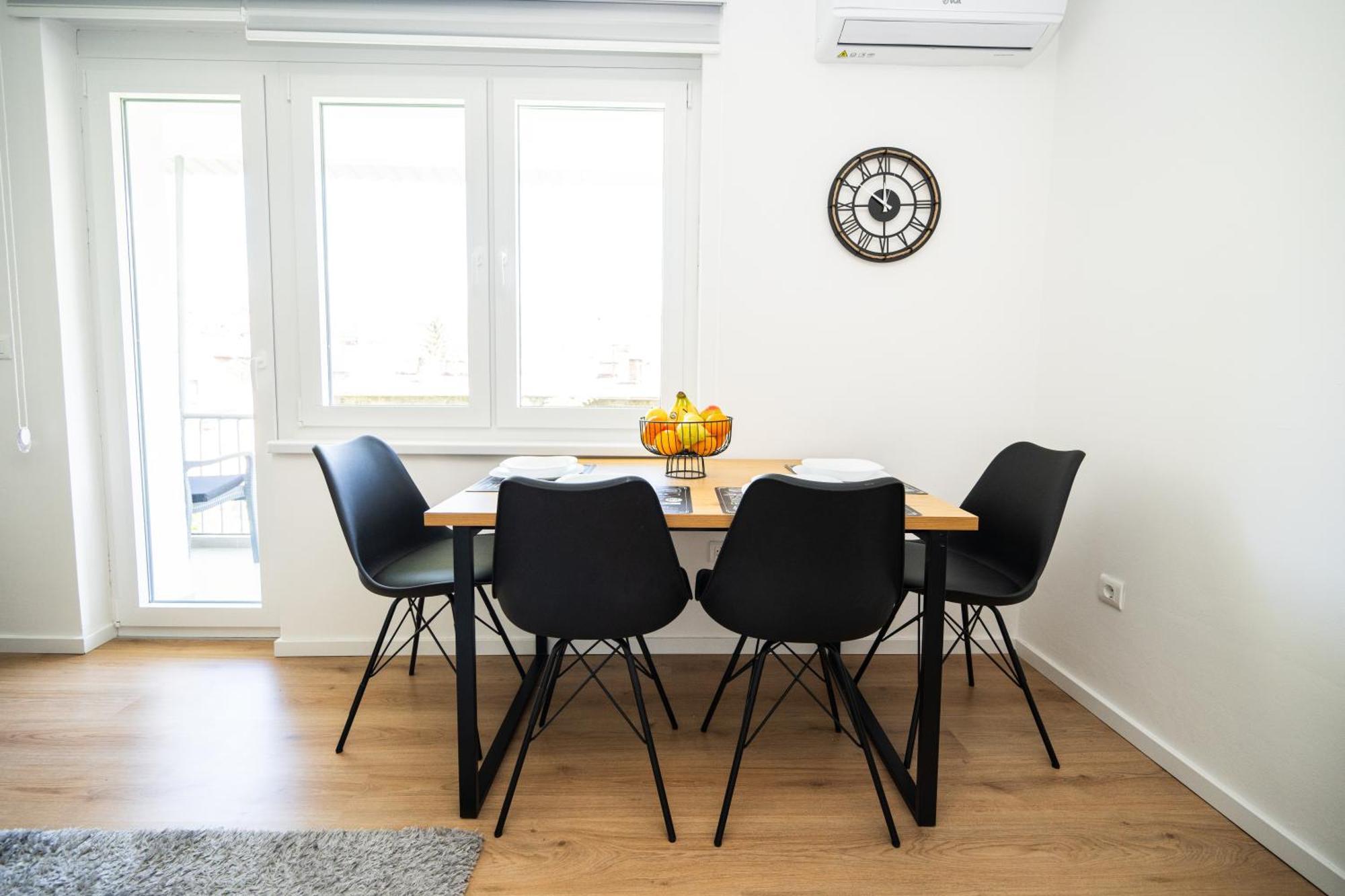 Bright 2Bdr Apartment With Balcony - Free Parking Сараєво Екстер'єр фото