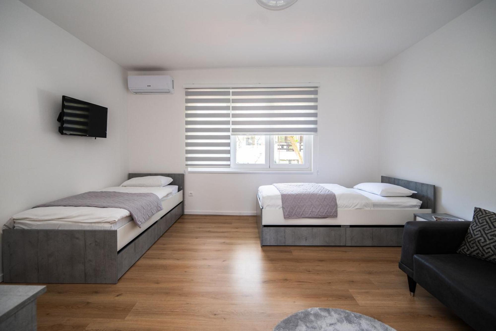 Bright 2Bdr Apartment With Balcony - Free Parking Сараєво Екстер'єр фото