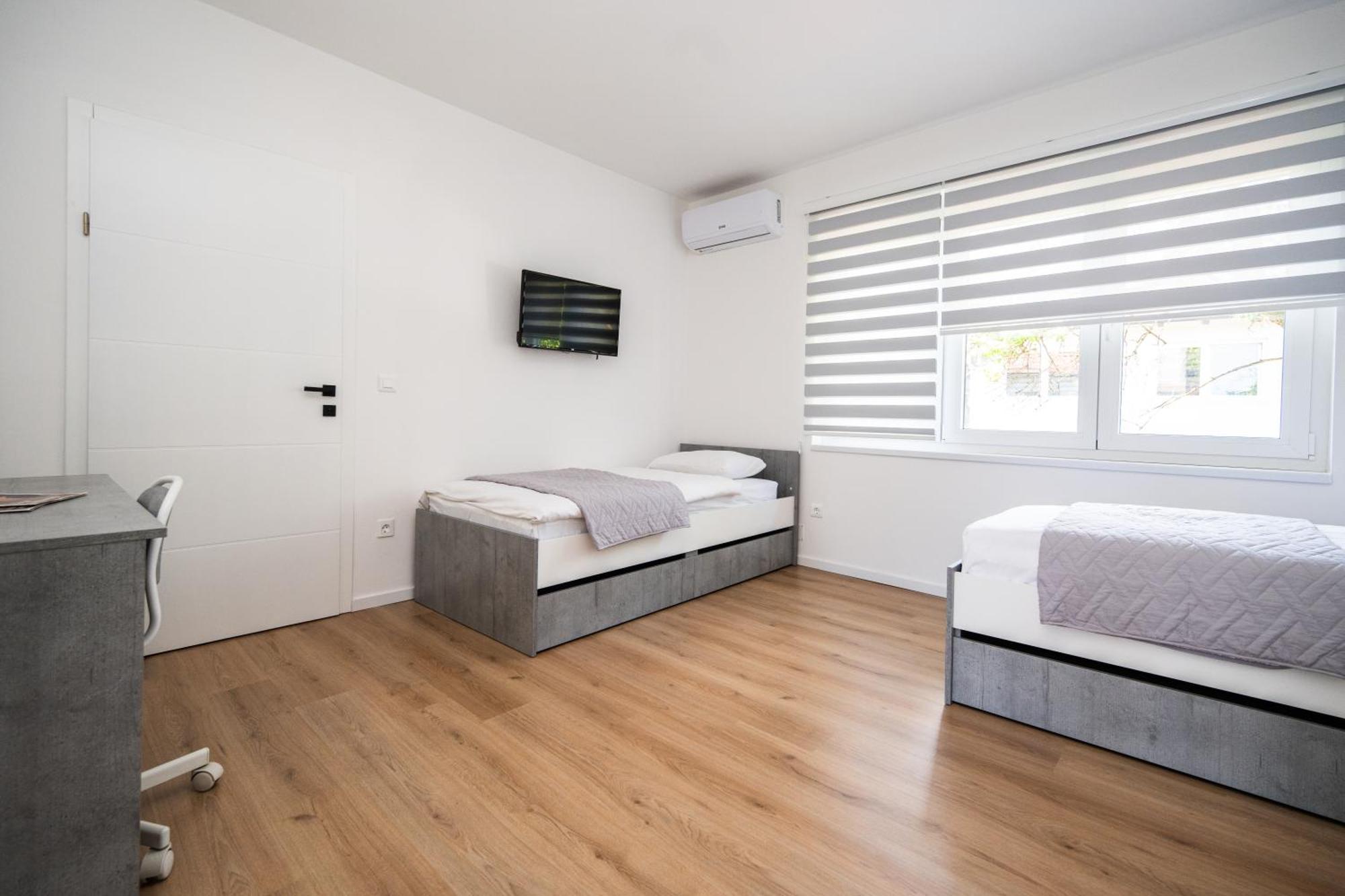 Bright 2Bdr Apartment With Balcony - Free Parking Сараєво Екстер'єр фото