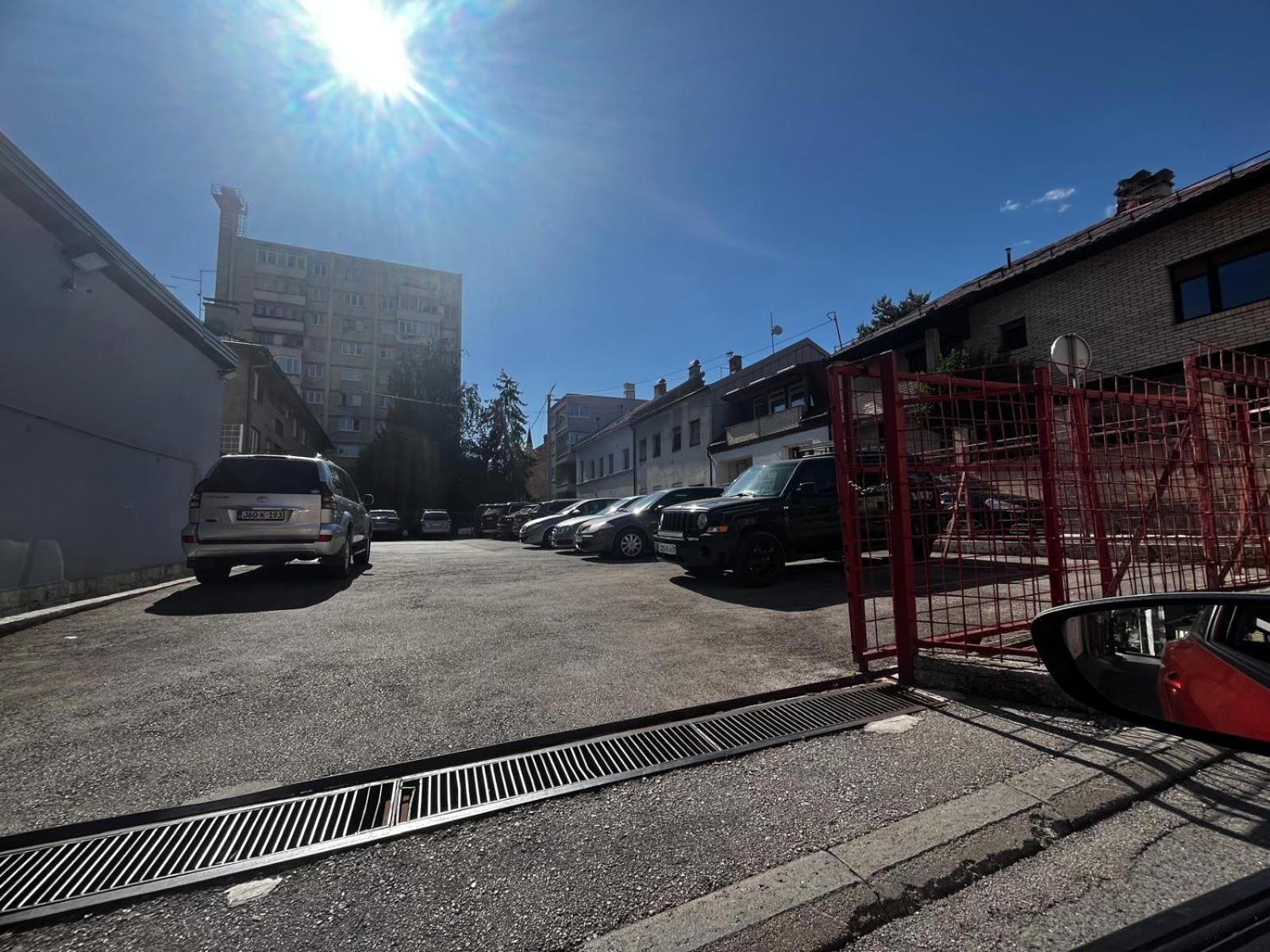 Bright 2Bdr Apartment With Balcony - Free Parking Сараєво Екстер'єр фото